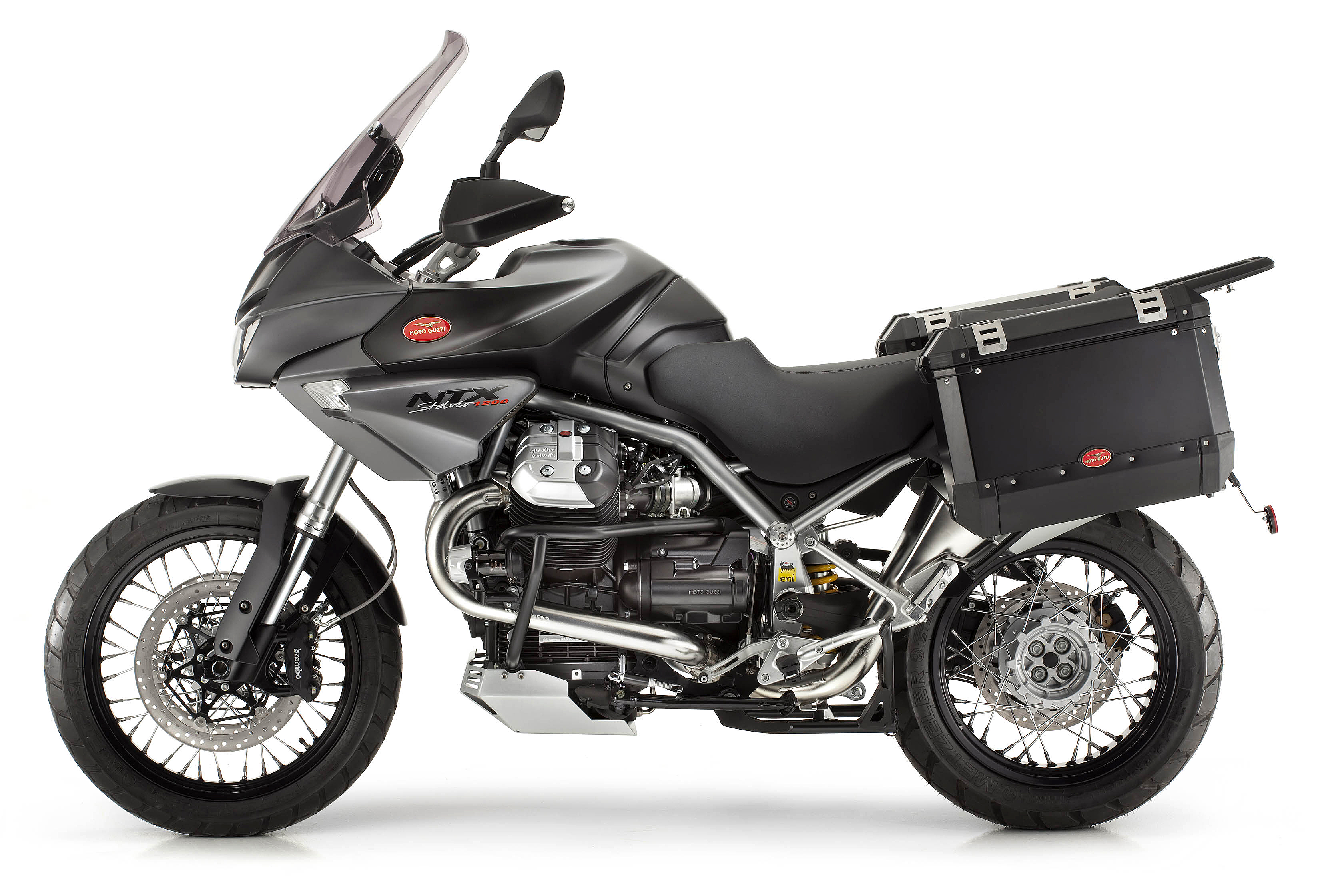 Stelvio1200_8V_NTX_201010_02.jpg
