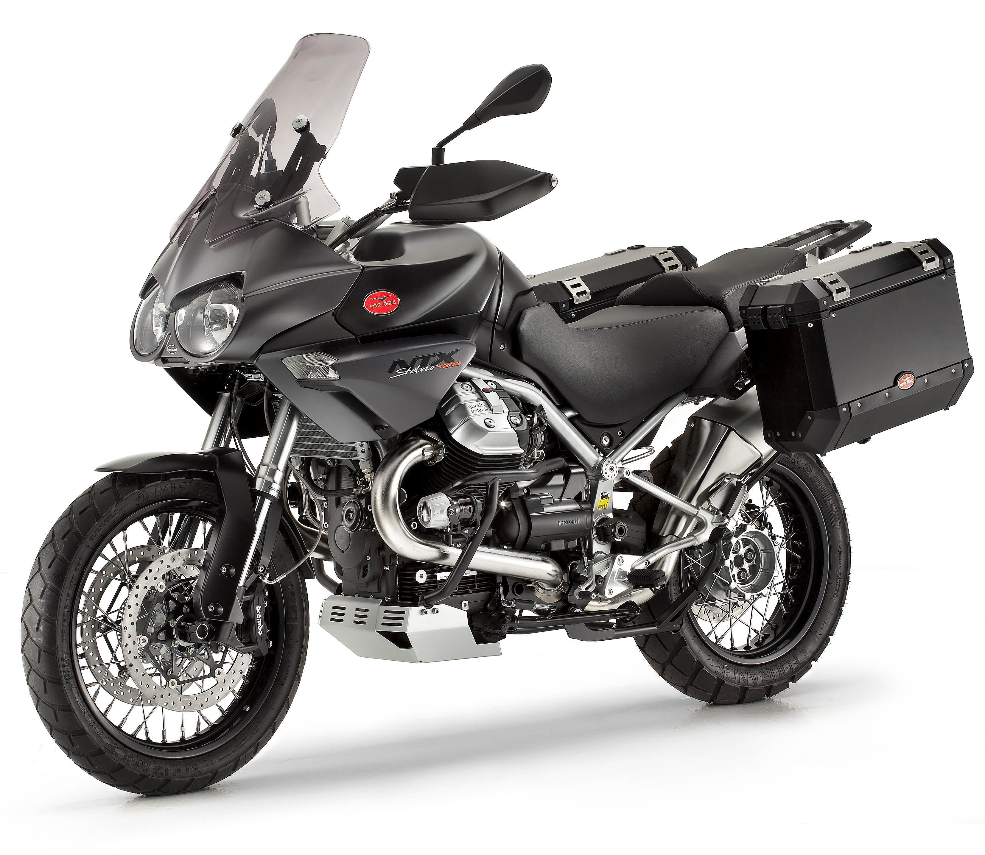 Stelvio1200_8V_NTX_201010_03.jpg