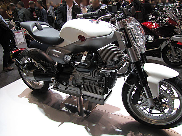 V12Strada_200911_02.jpg