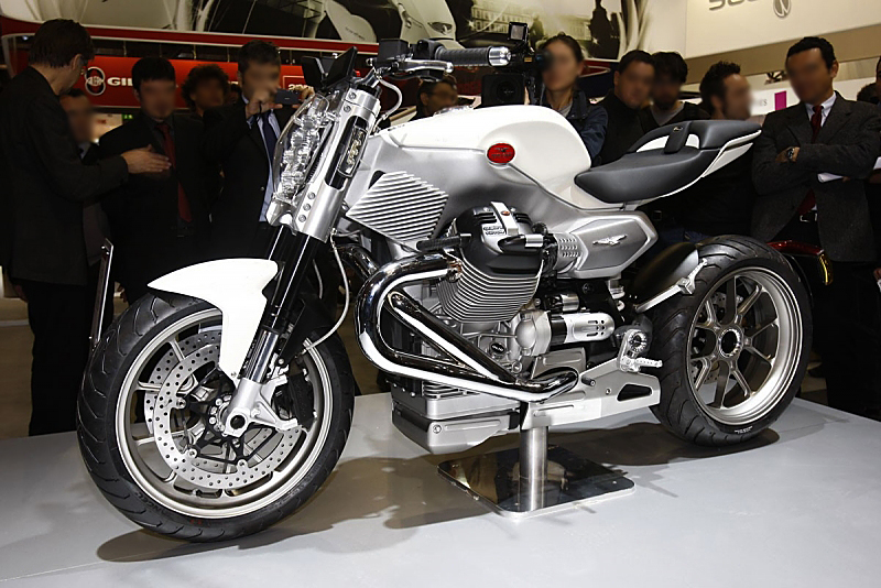 V12Strada_200911_06.jpg