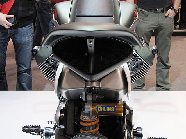 V12X_200911_04.jpg