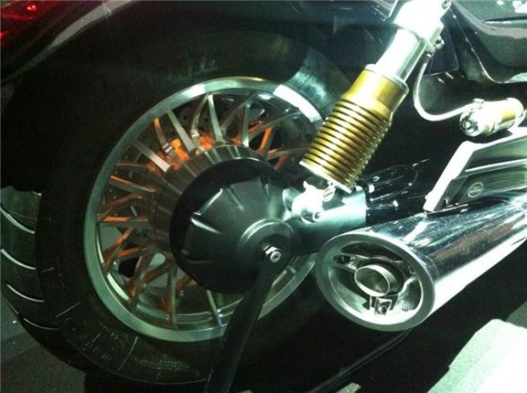 California1400Custom_201202_10.jpg