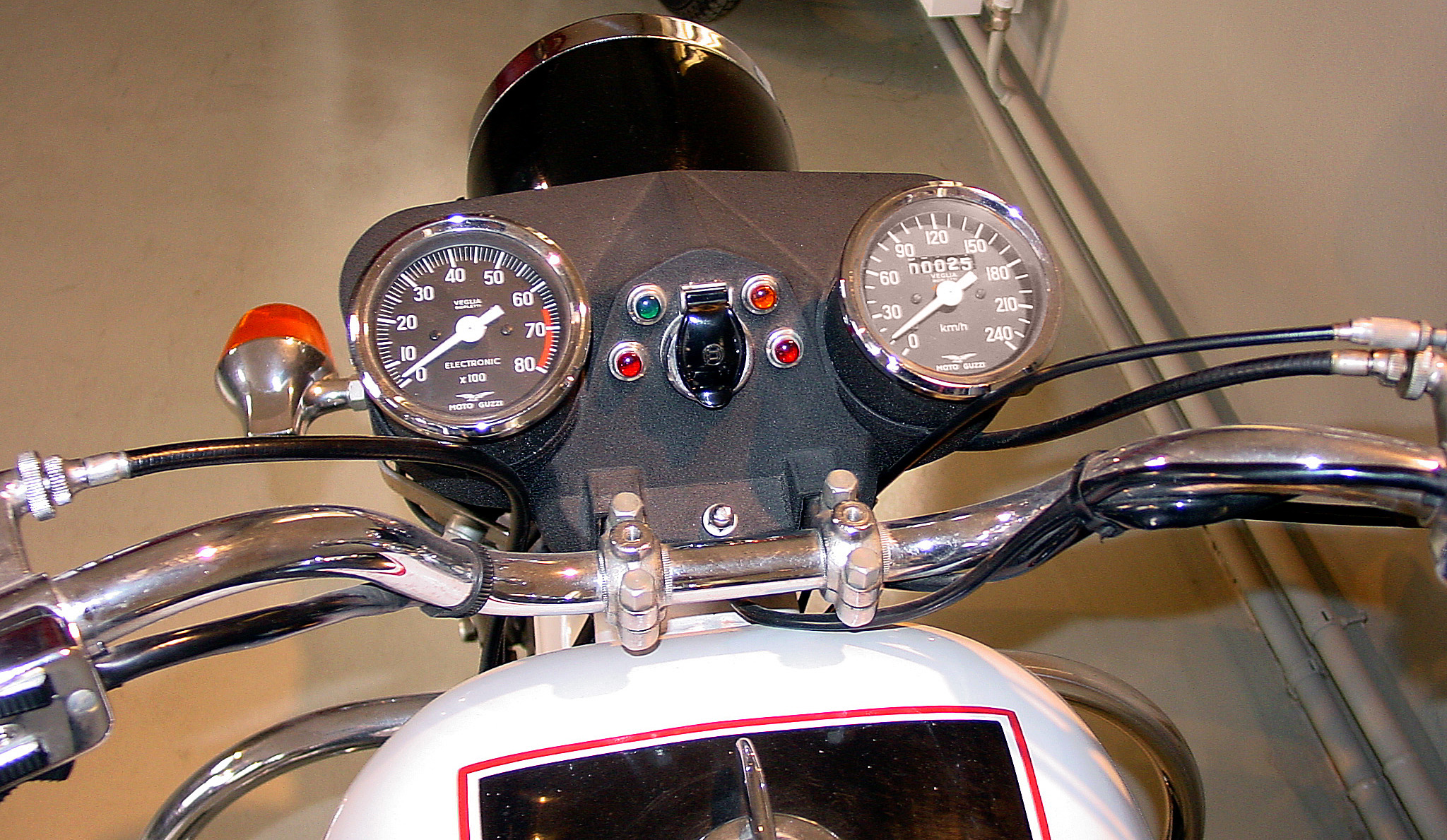 V7Special_06.jpg