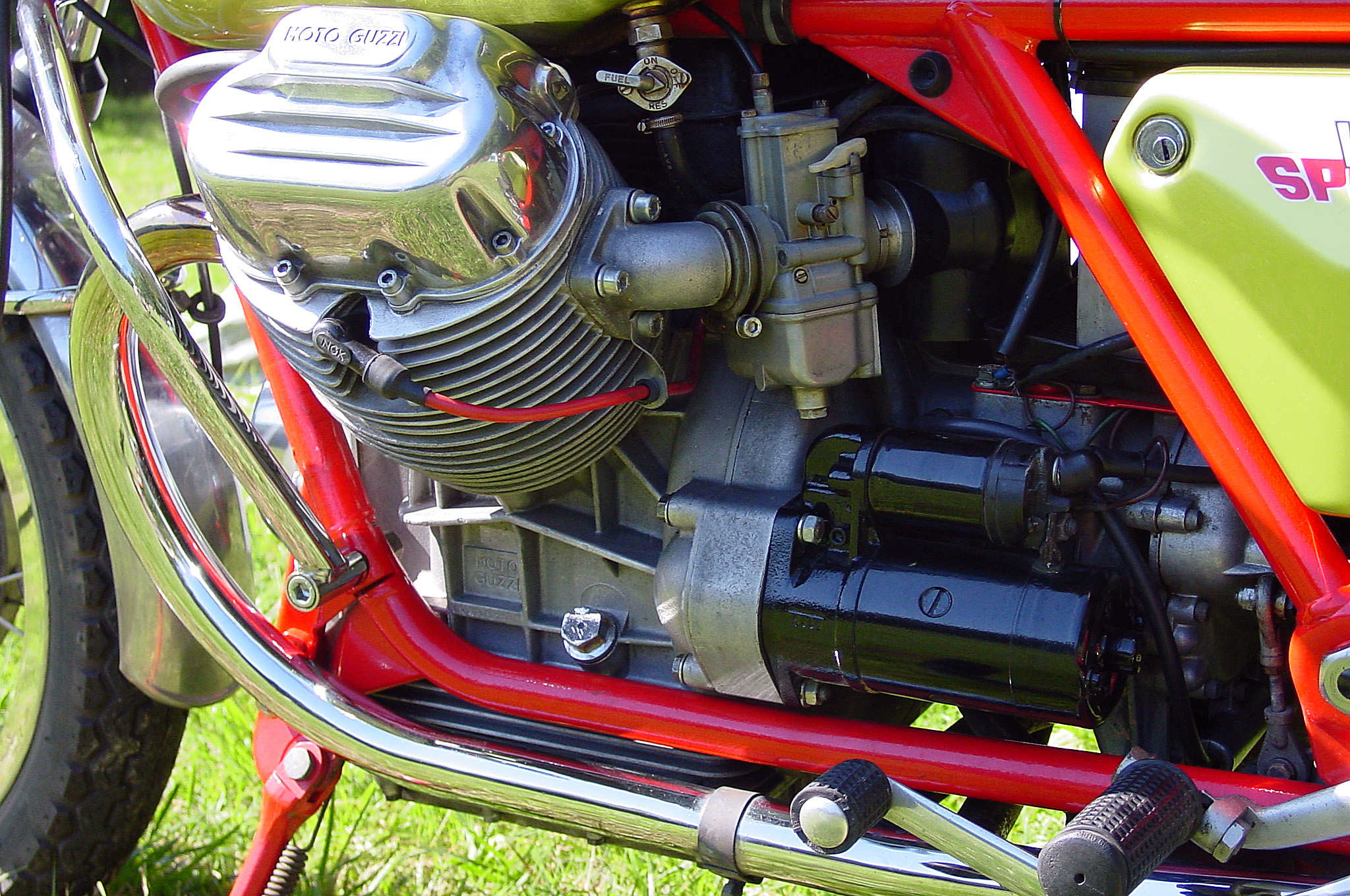 V7Sport72_03.jpg
