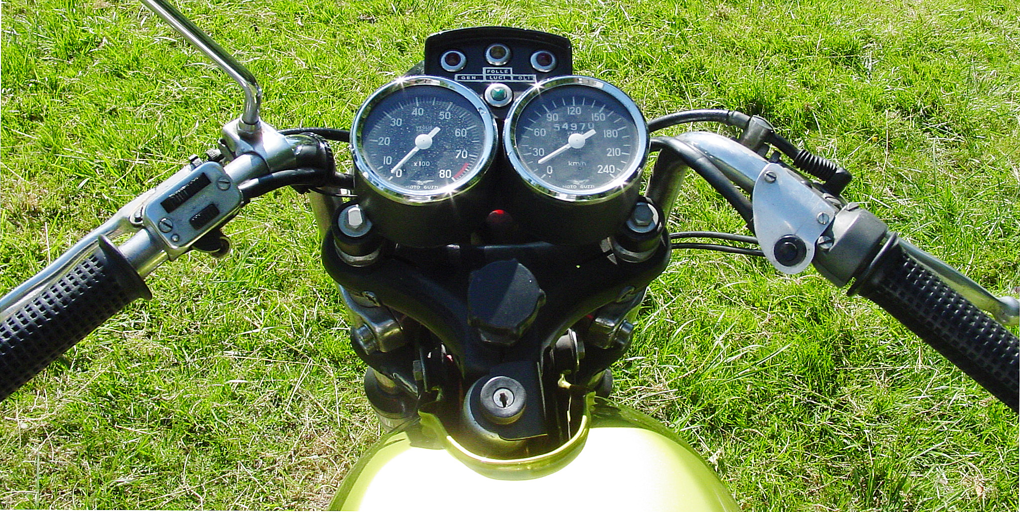 V7Sport72_10.jpg