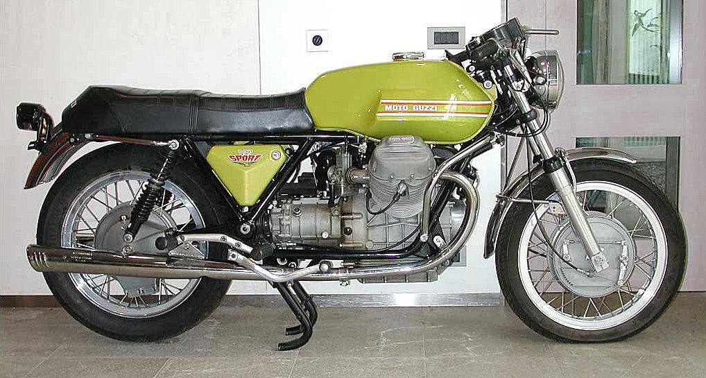 V7Sport74_04.jpg
