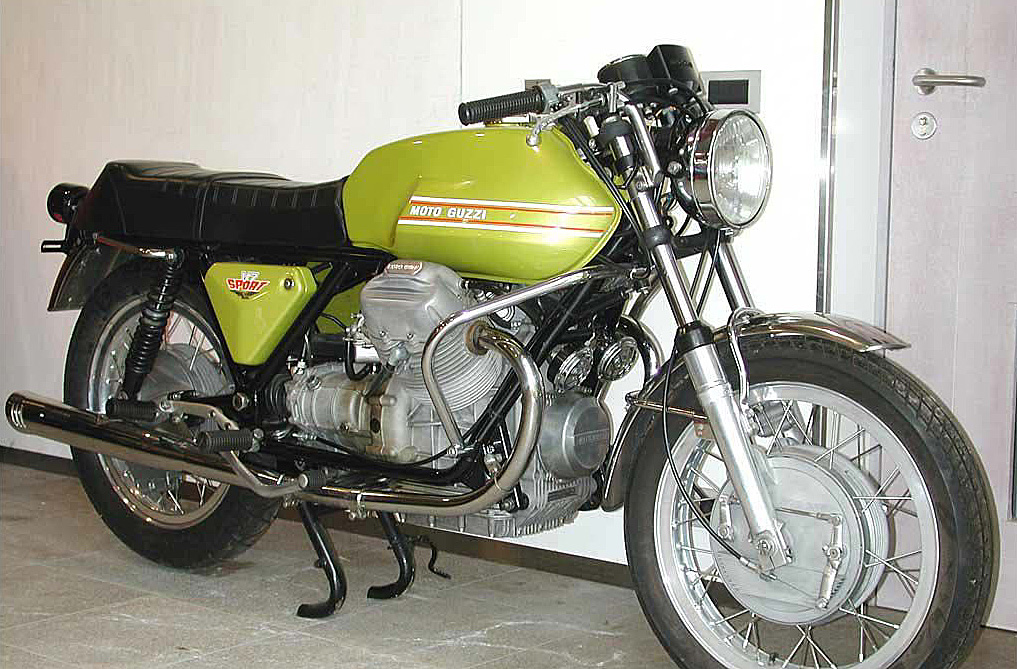 V7Sport74_05.jpg