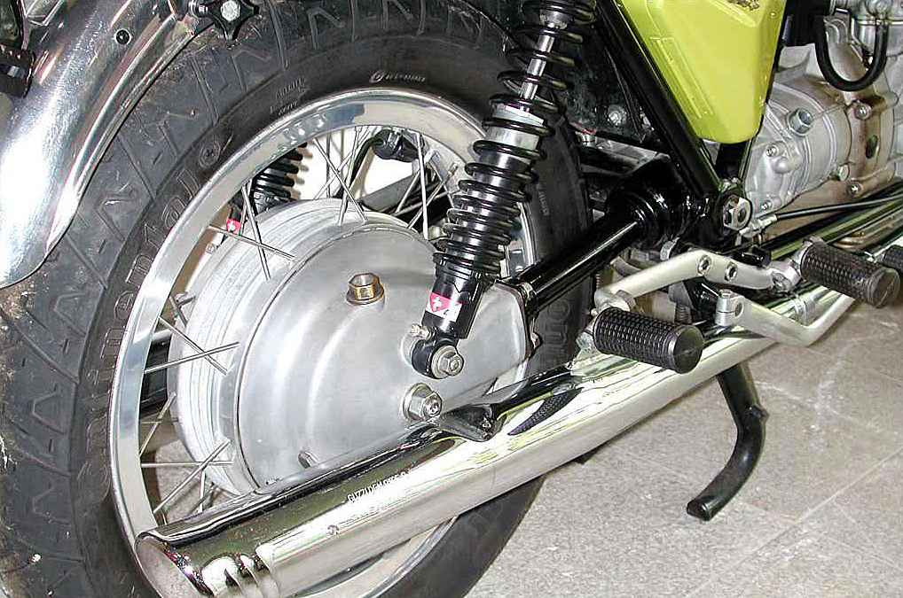 V7Sport74_07.jpg