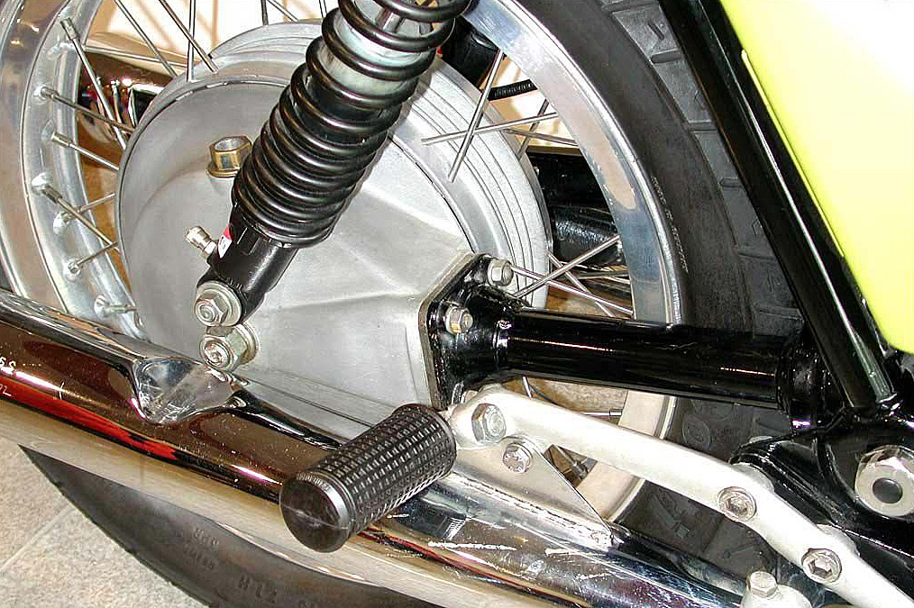V7Sport74_09.jpg
