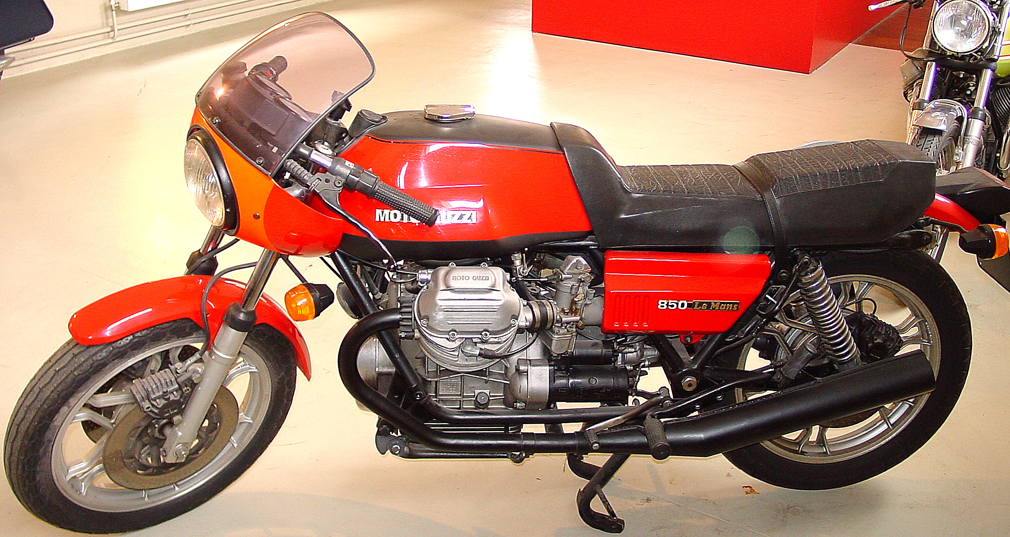 850LM1_76_04.jpg
