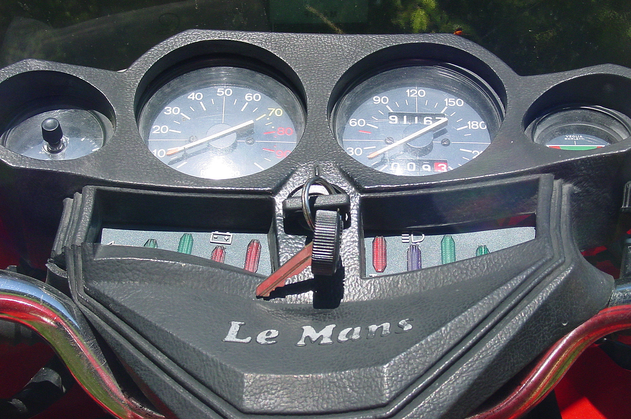 850LM2_05.jpg