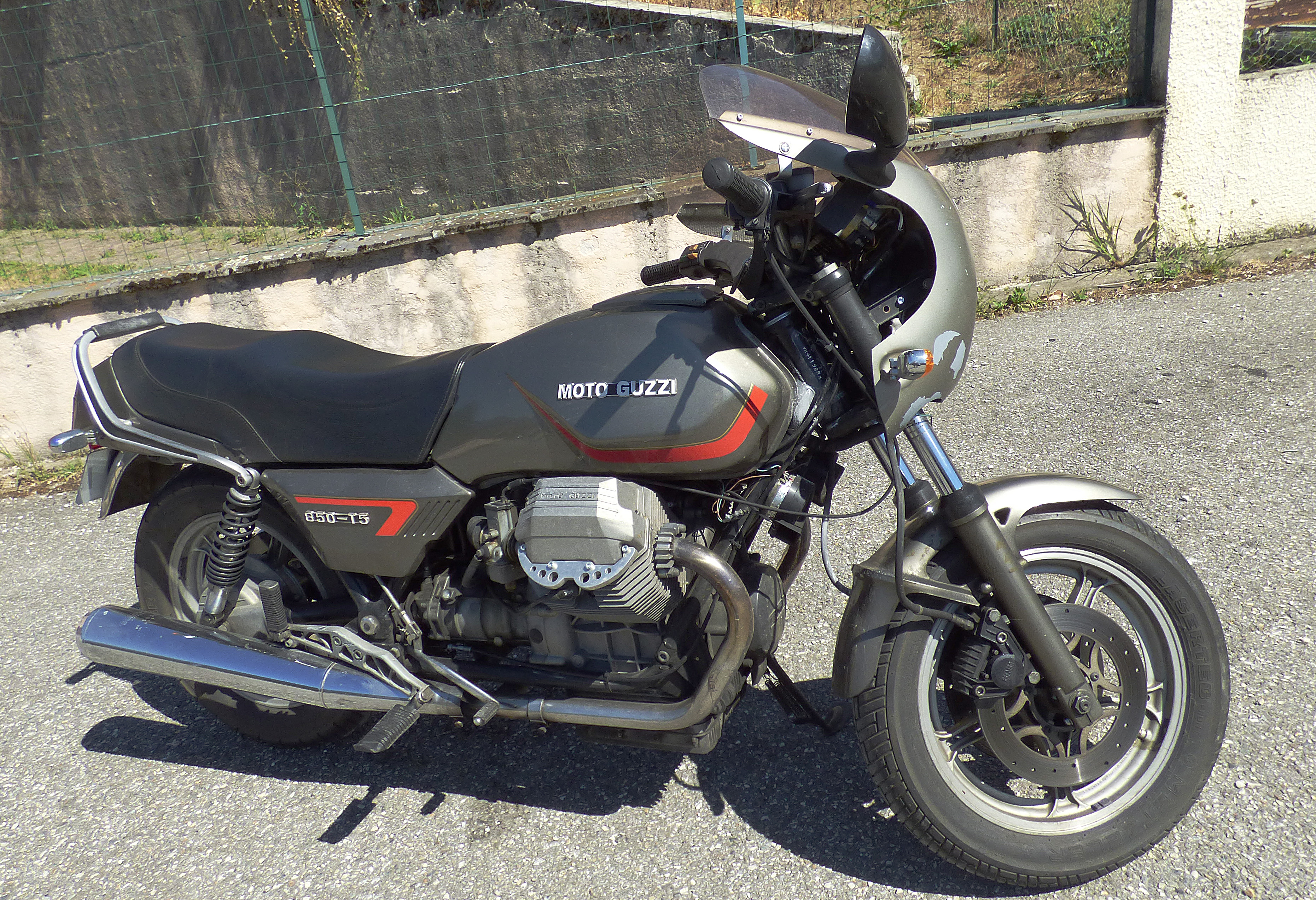 850T5_1988_Leon_02.jpg