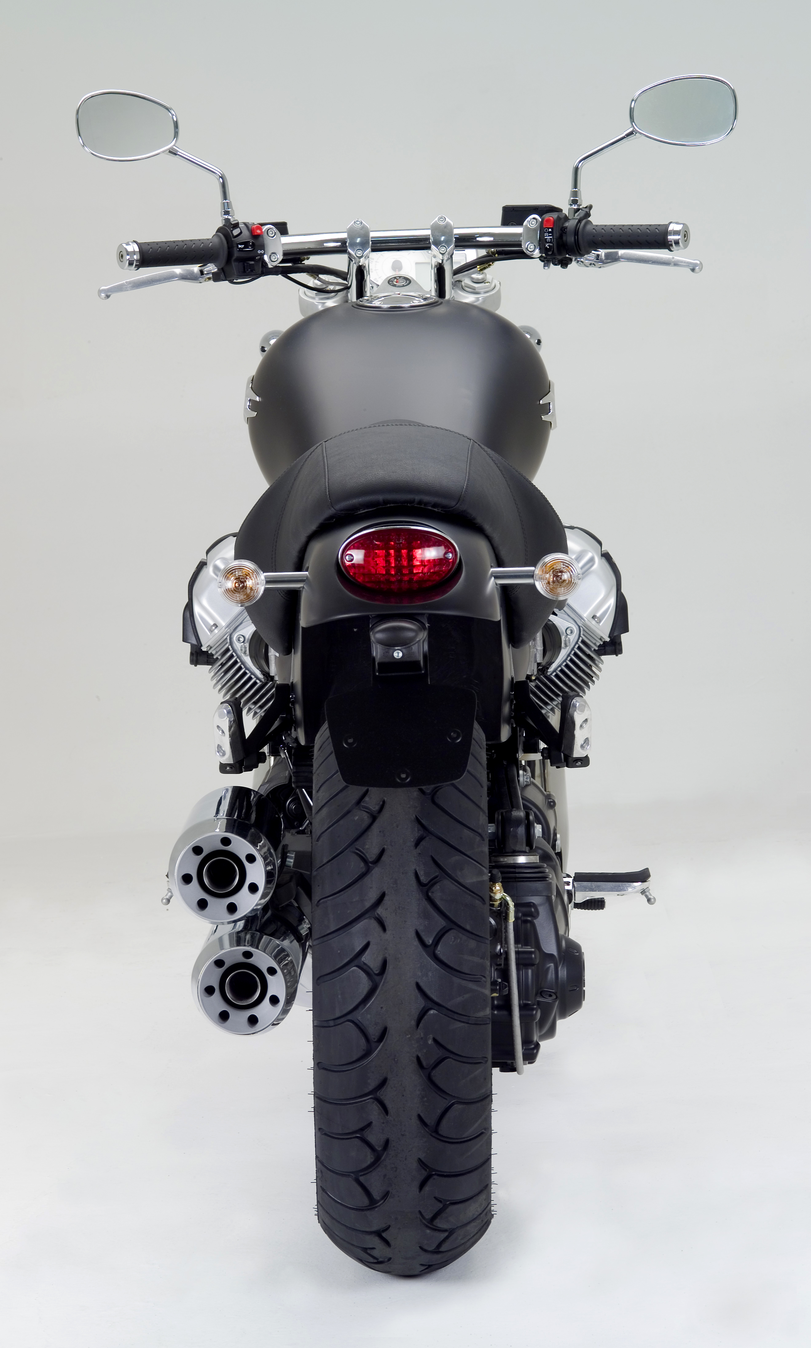 940Custom_200611_06.jpg