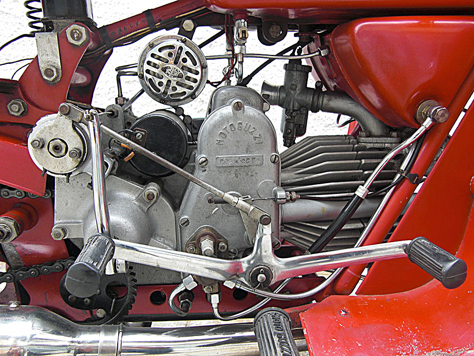 FalconeTurismo-1963_07.jpg