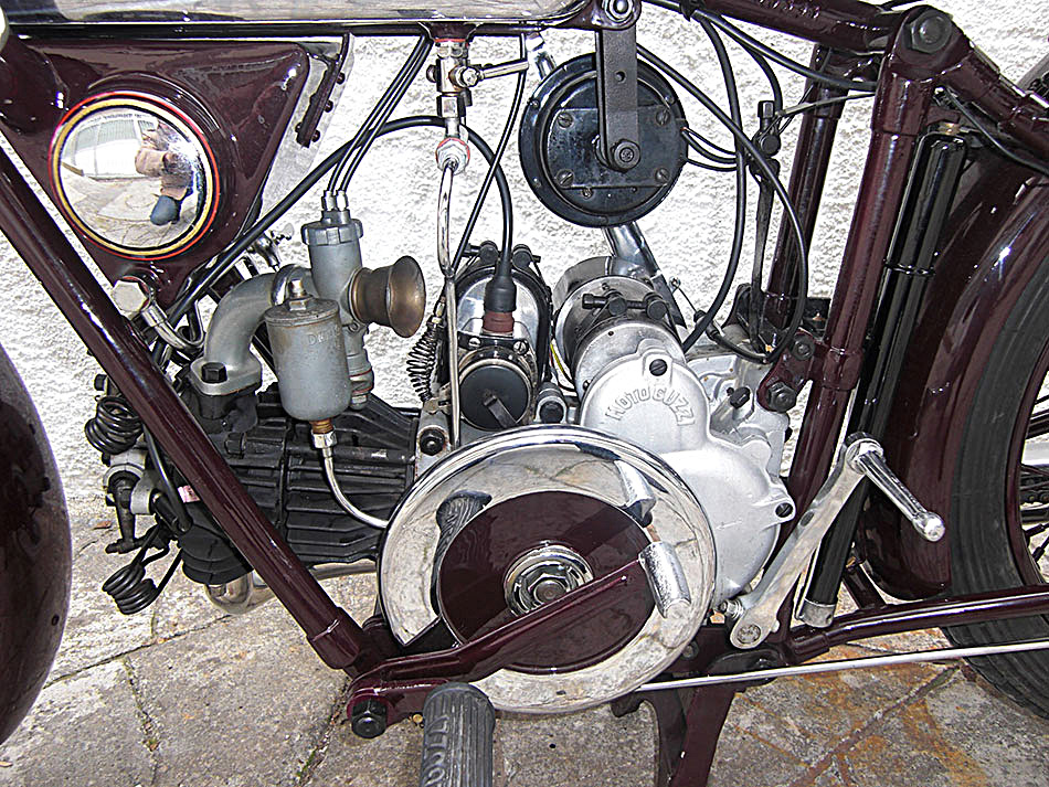 P175-1933_06.jpg