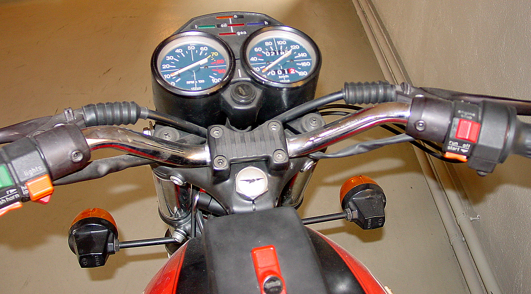 V35_04.jpg