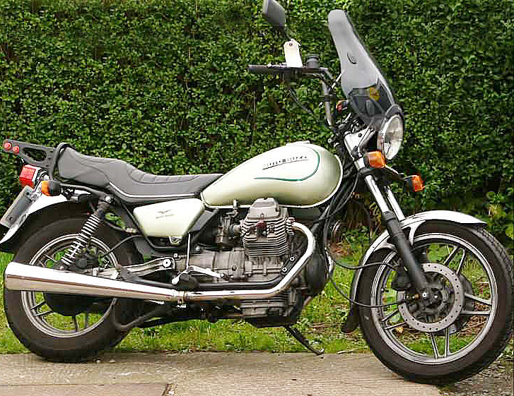 V35C83_01.jpg