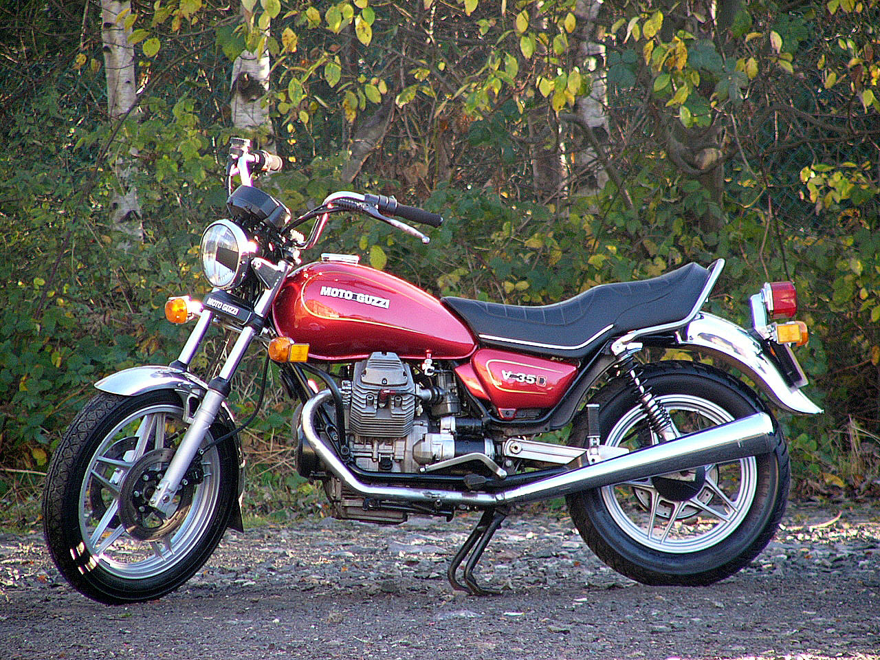 V35C83_04.jpg