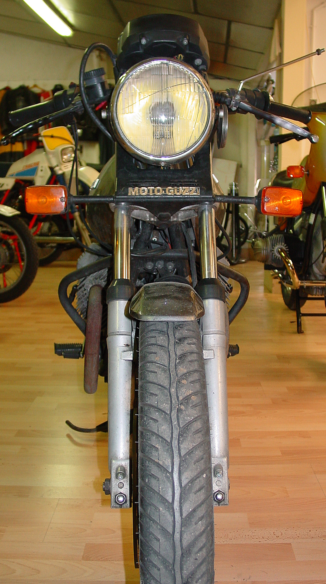 V50_3_82_06.jpg
