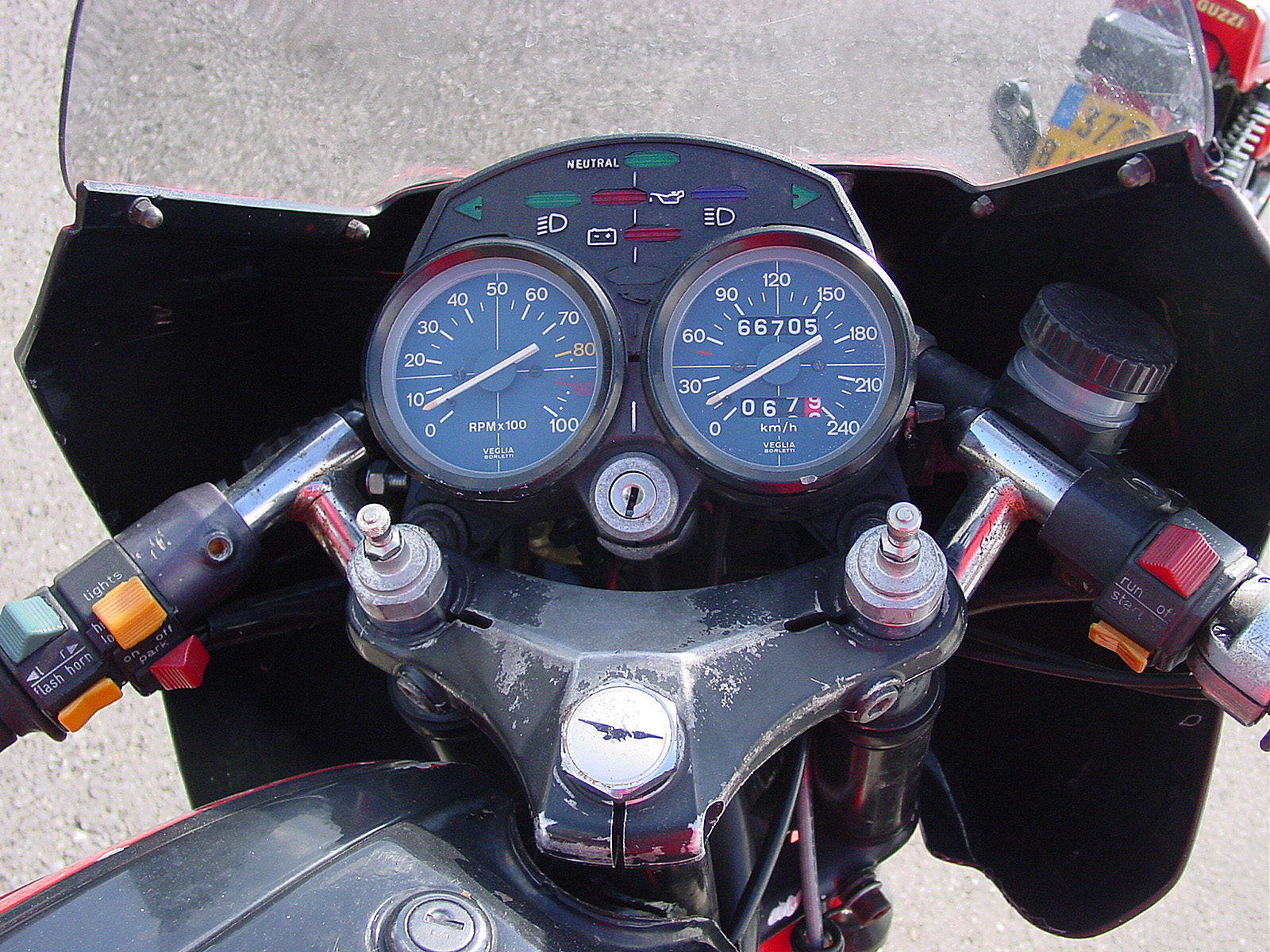 V50Monza82_002.jpg