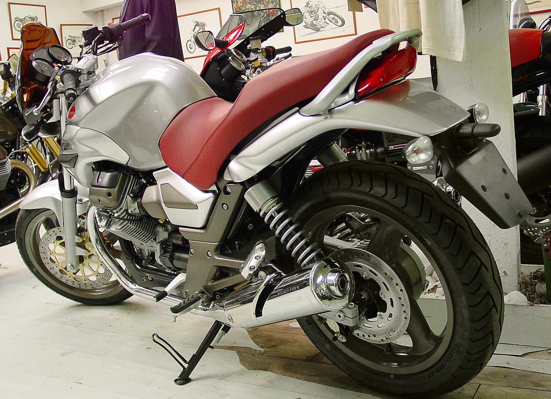 BrevaV750IE03_07.jpg