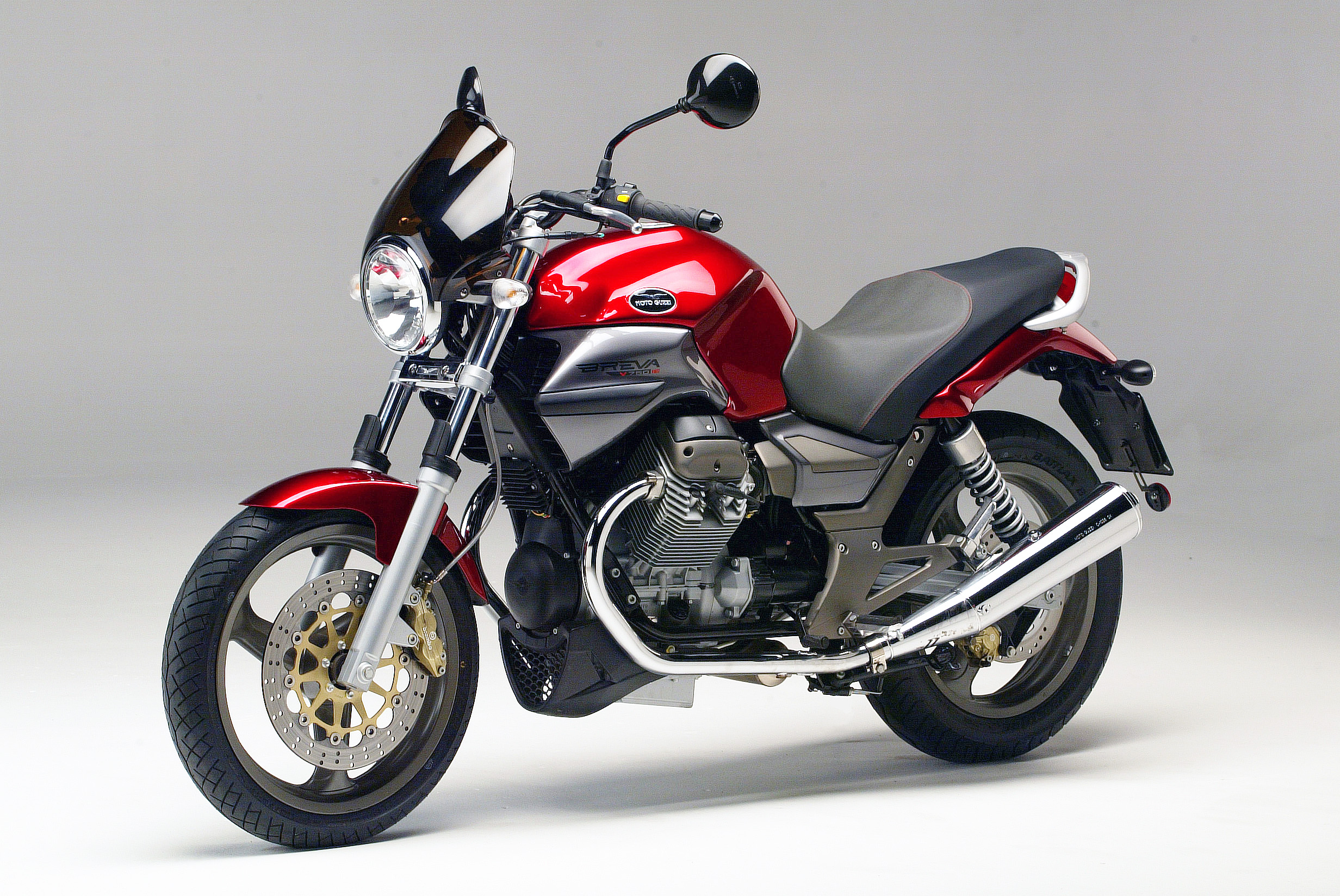 Breva750_04_05.jpg