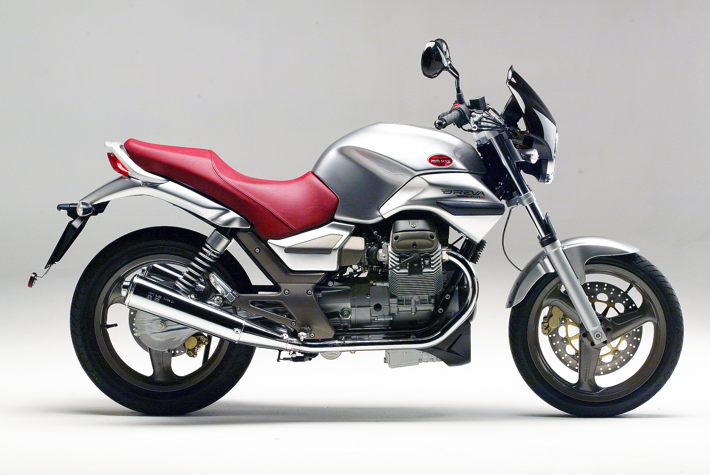 Breva750_04_07.jpg