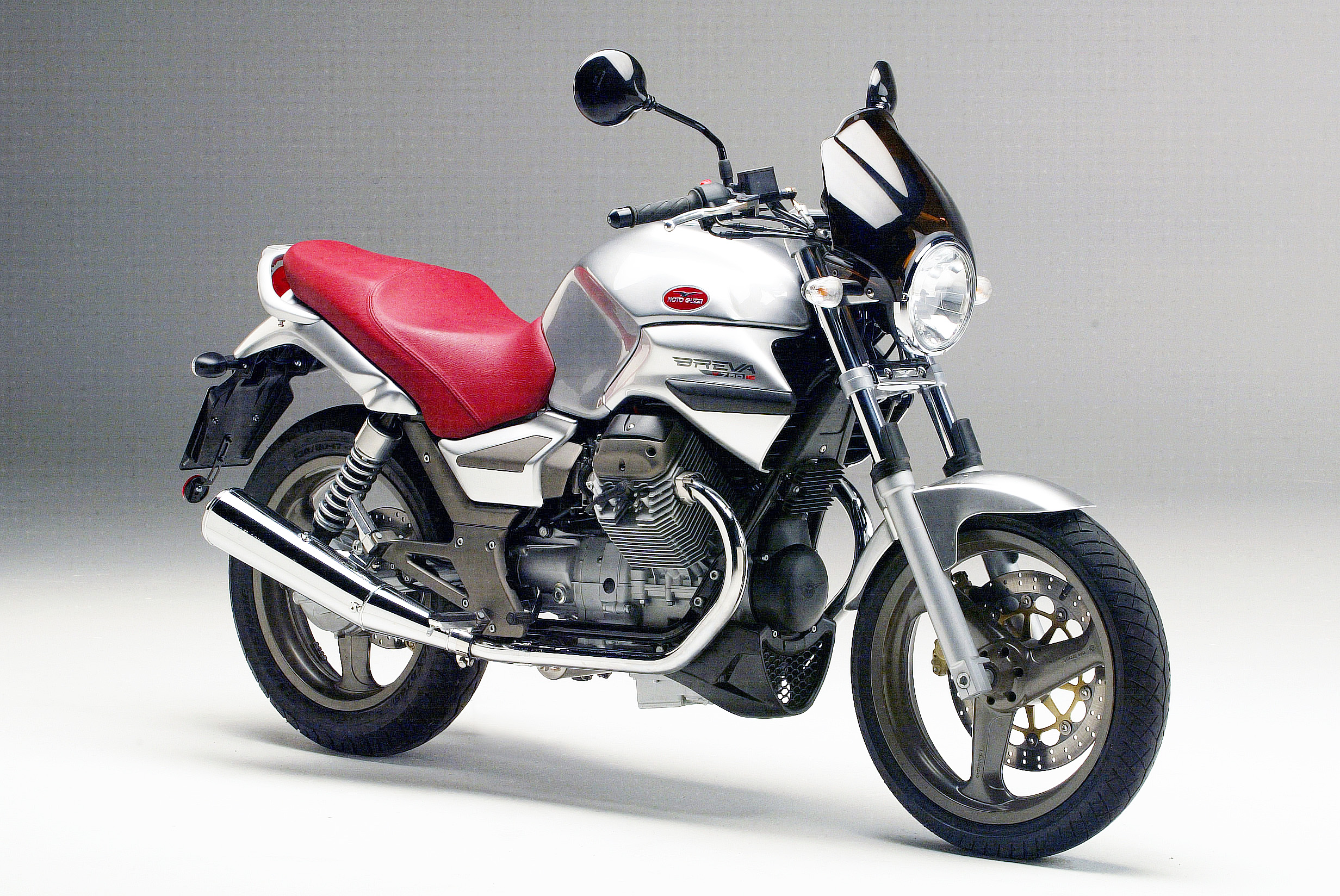Breva750_04_08.jpg