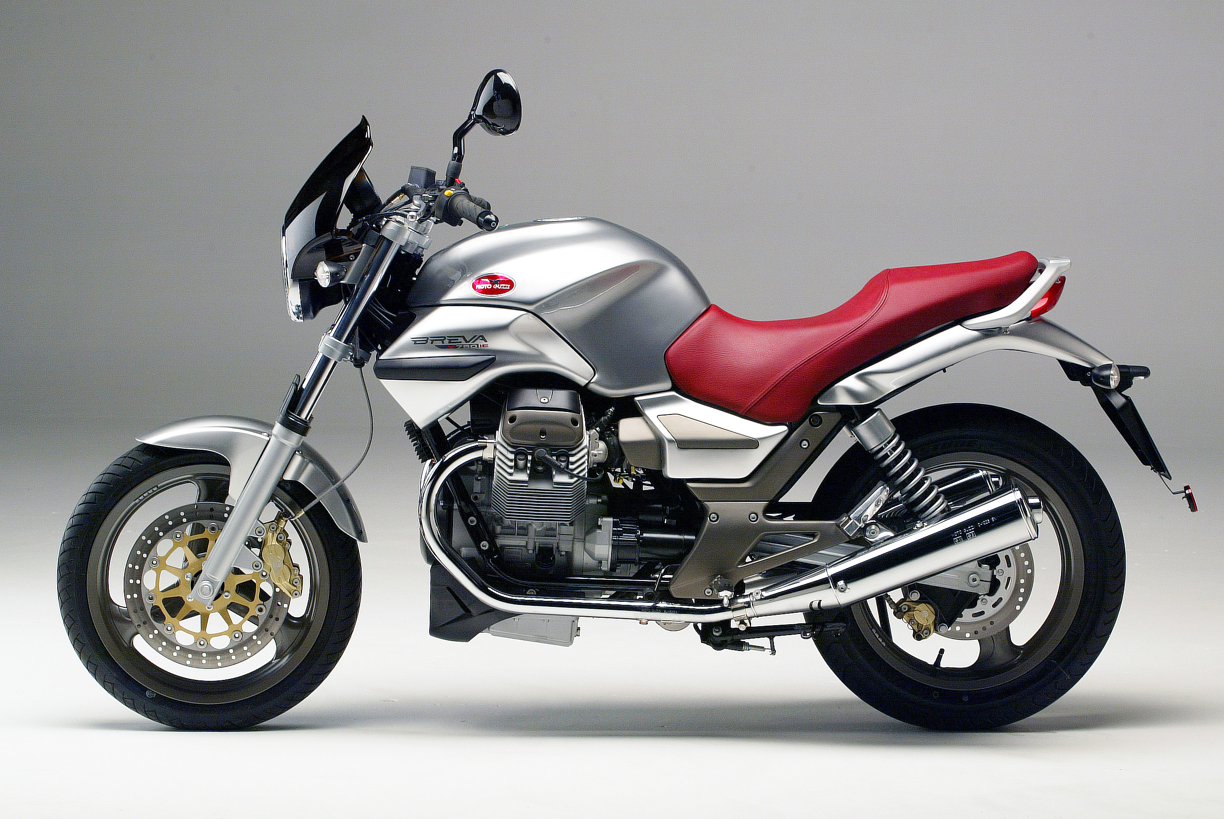Breva750_04_10.jpg