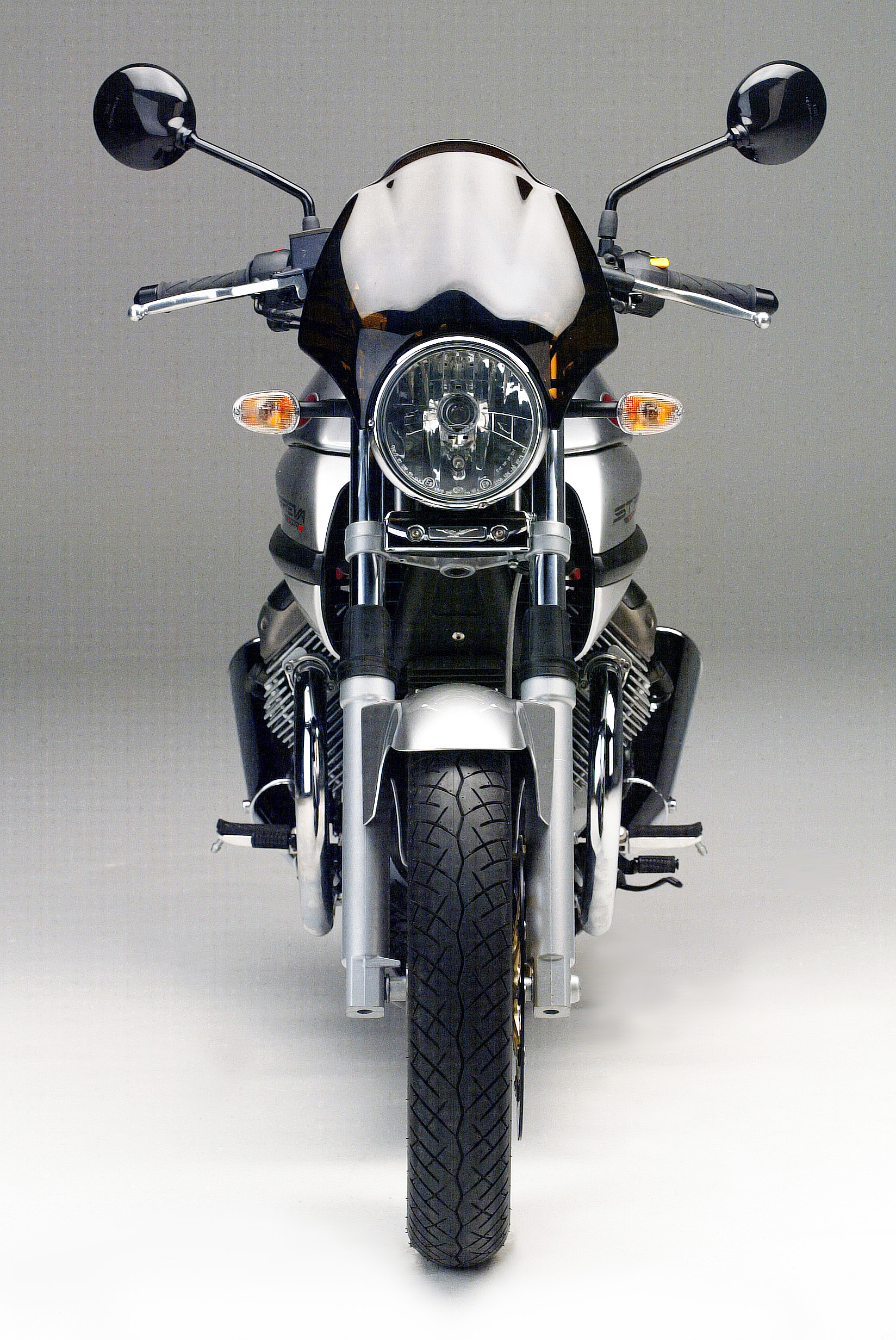 Breva750_04_12.jpg