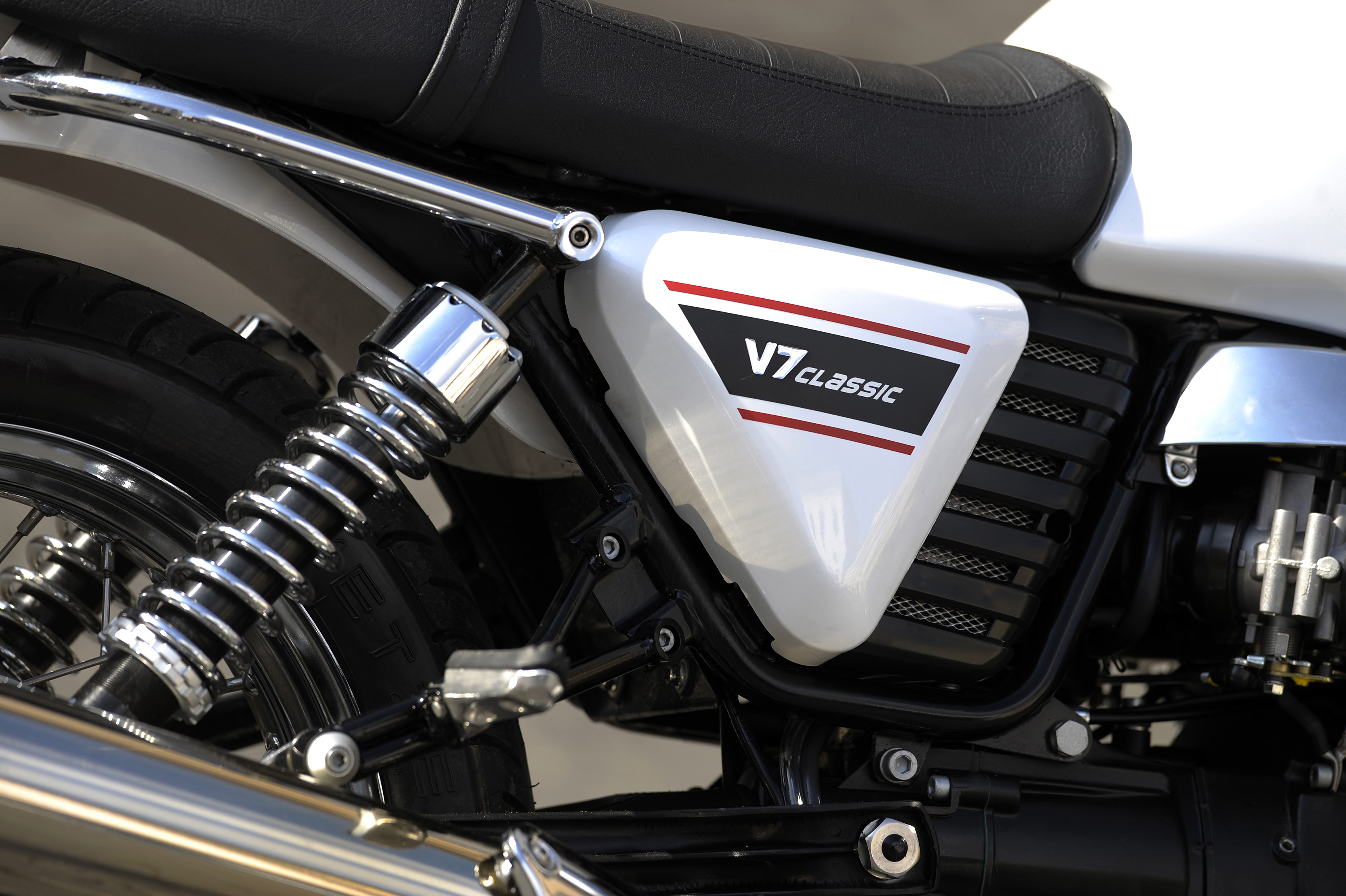 V7Classic_200804_11.jpg