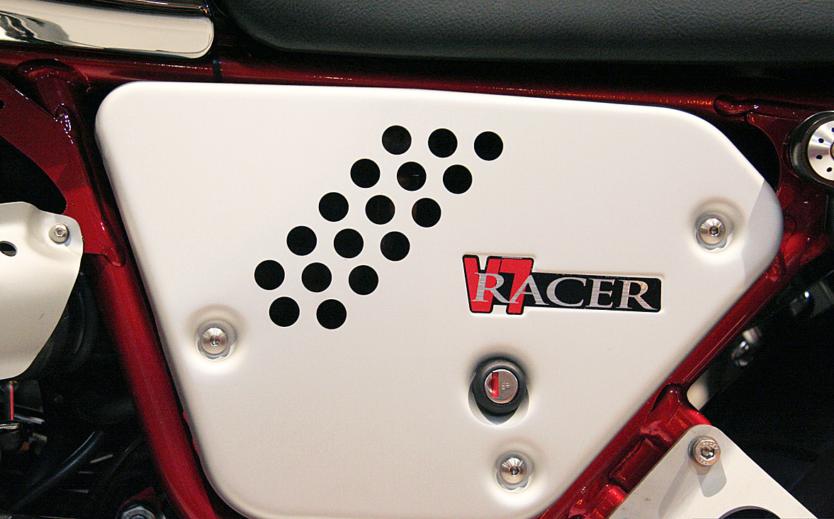 V7CafeRacer_20101103_04.jpg