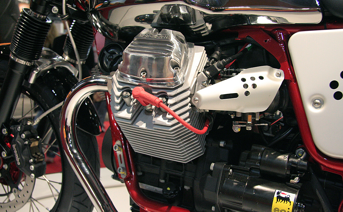 V7CafeRacer_20101103_05.jpg