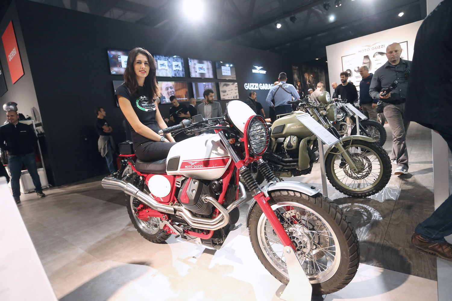 V7II_Scrambler-Autre_02_EICMA2014.jpg