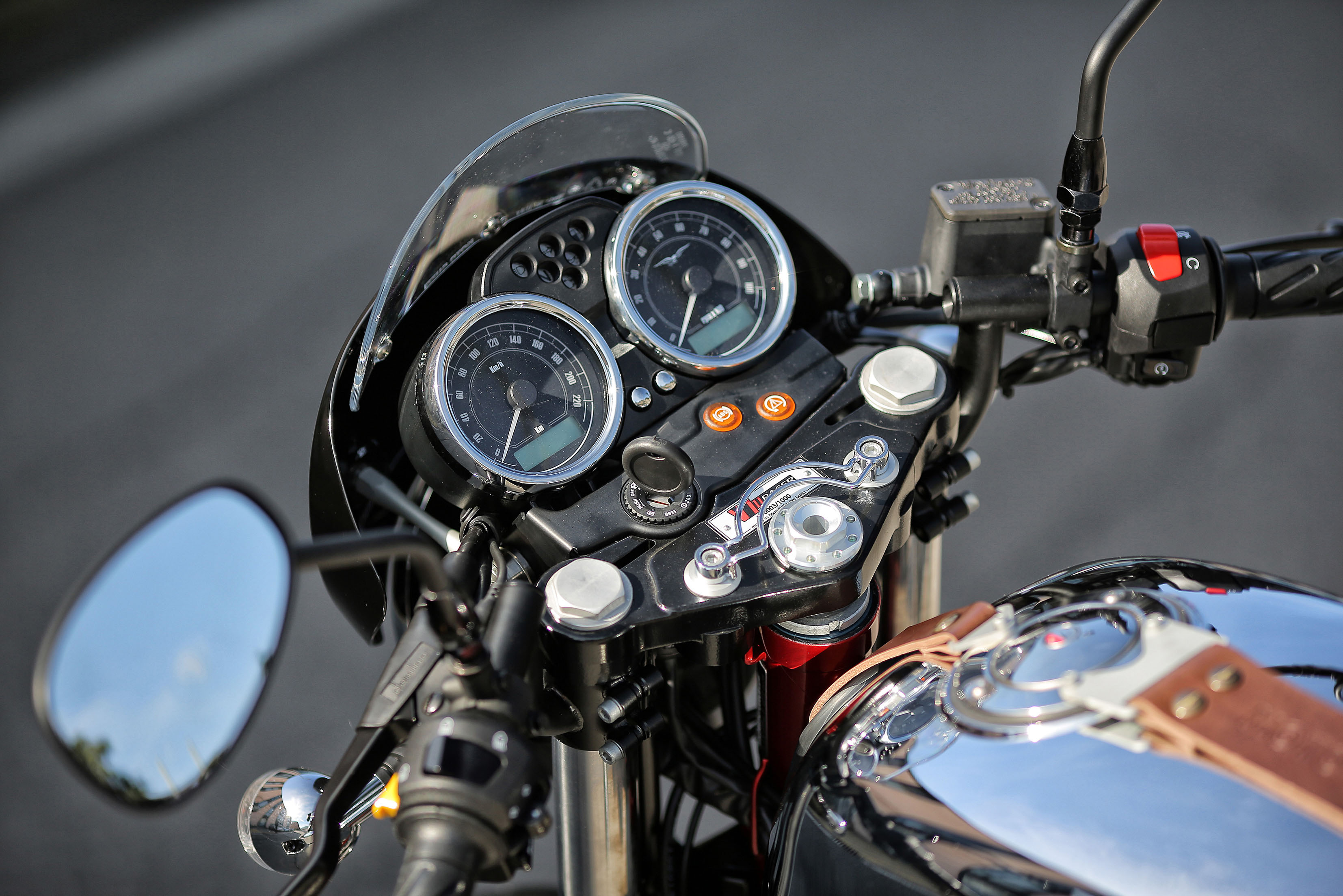 V7II_Racer_2015_EICMA2014_01.jpg