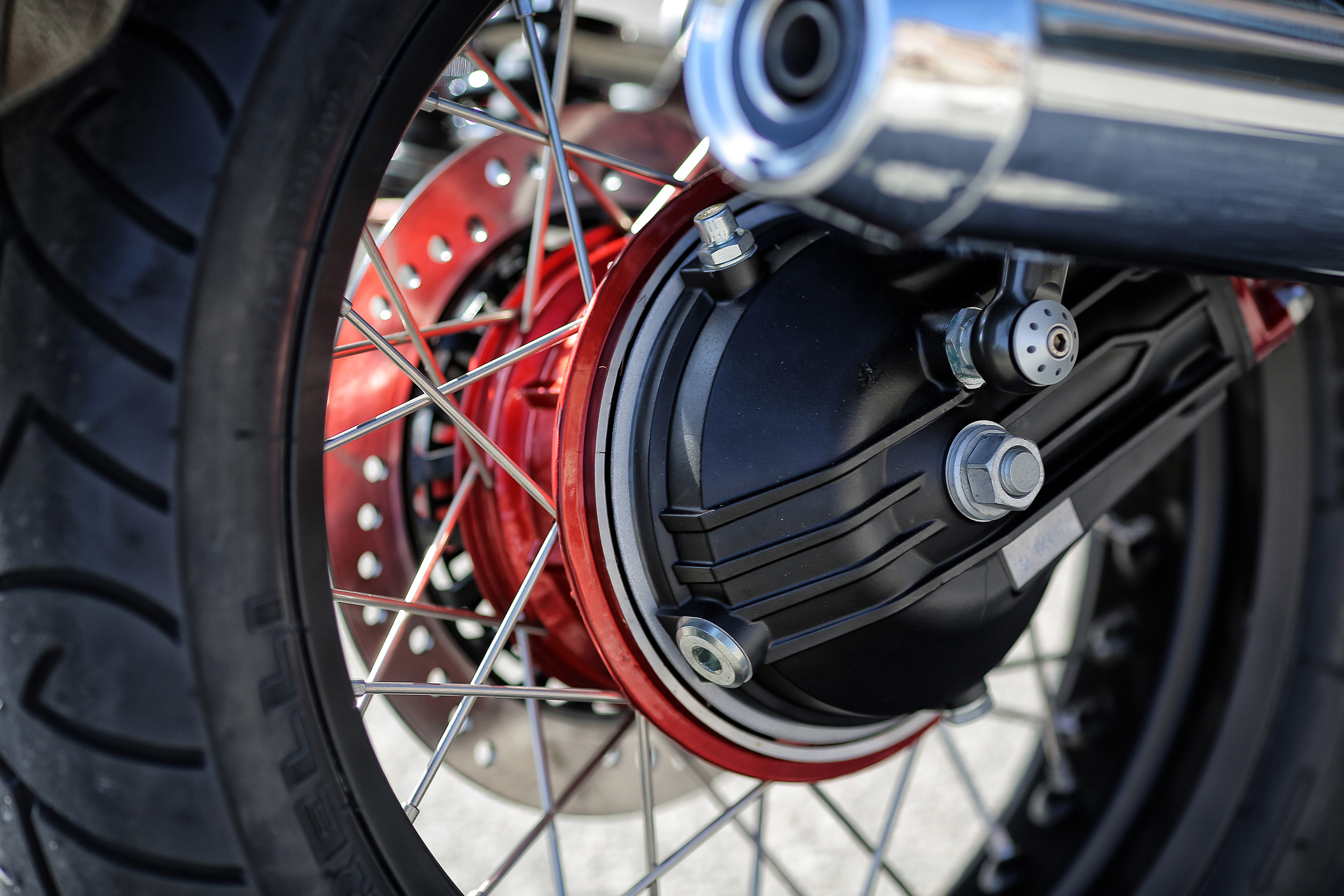 V7II_Racer_2015_EICMA2014_06.jpg