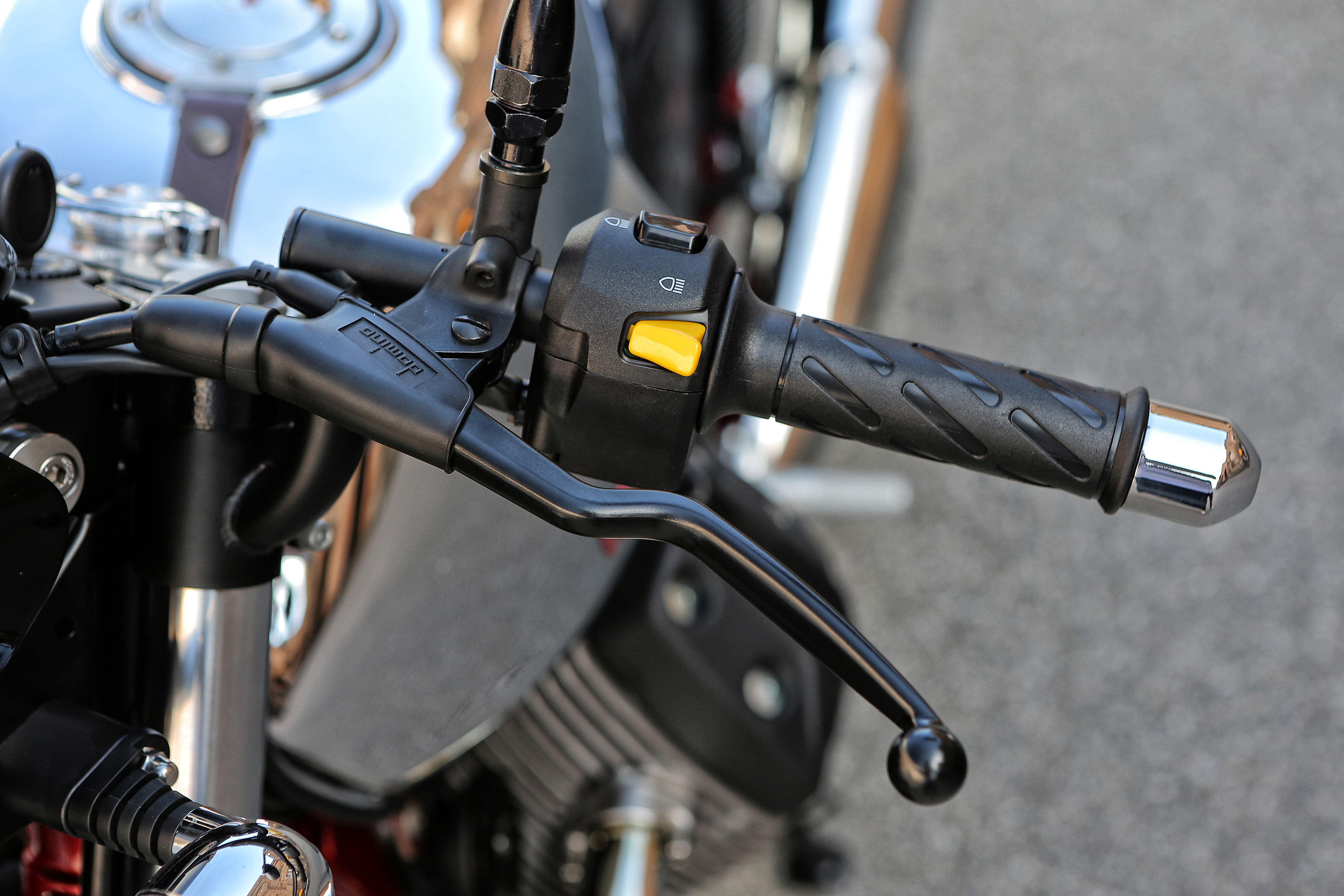 V7II_Racer_2015_EICMA2014_07.jpg