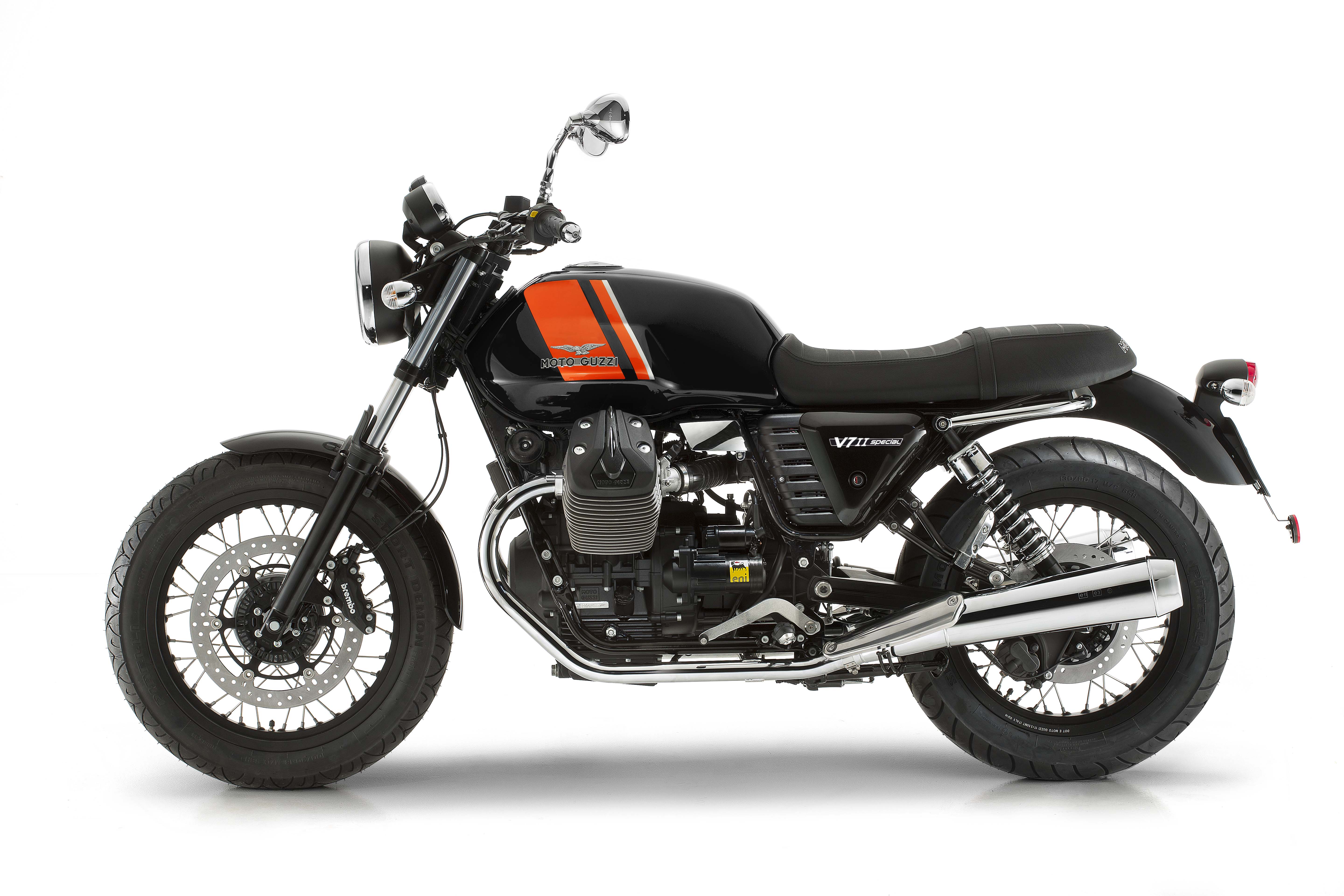V7II_Special_2015_EICMA2014_03.jpg