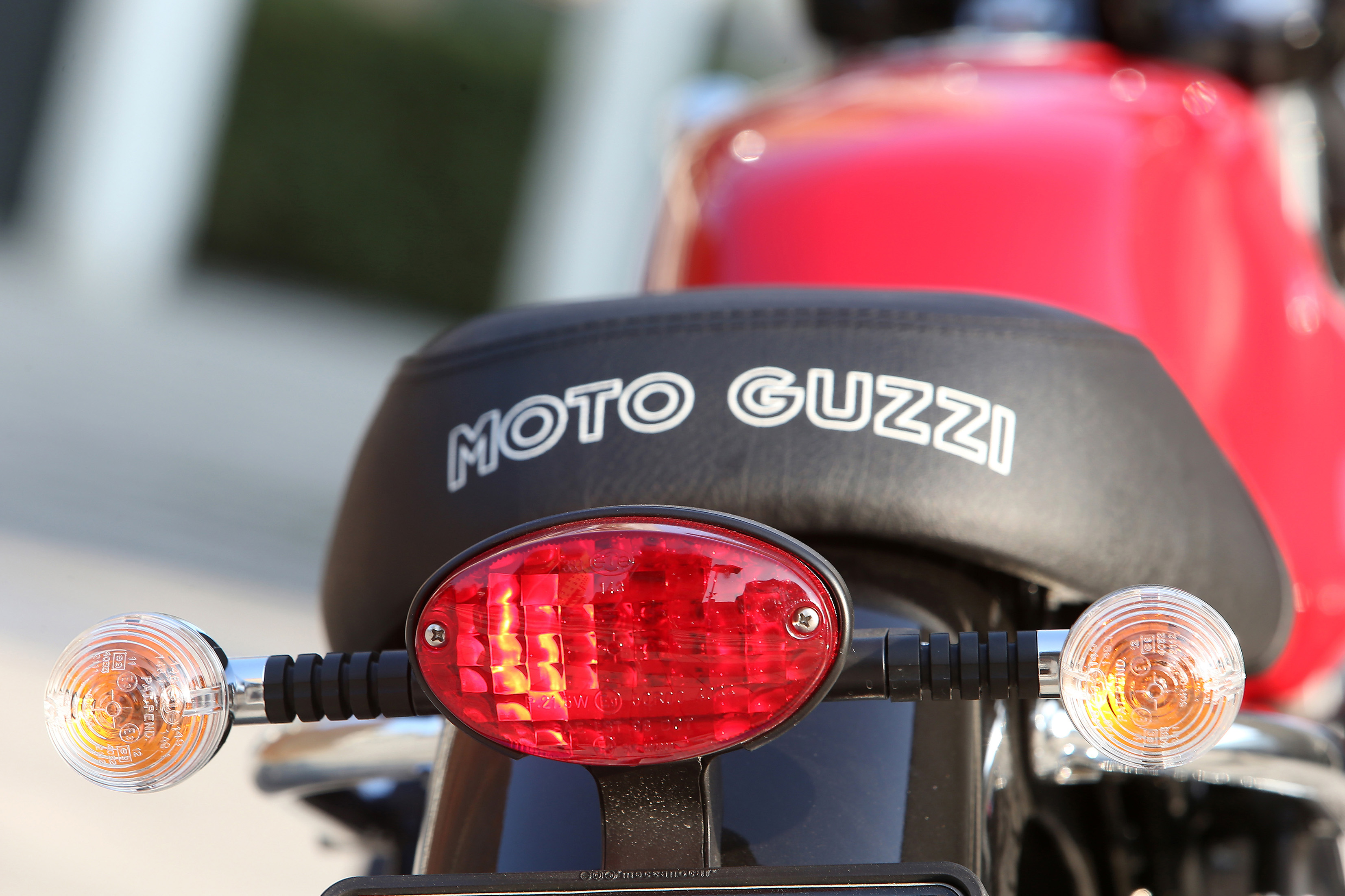 V7II_Special_2015_EICMA2014_06.jpg