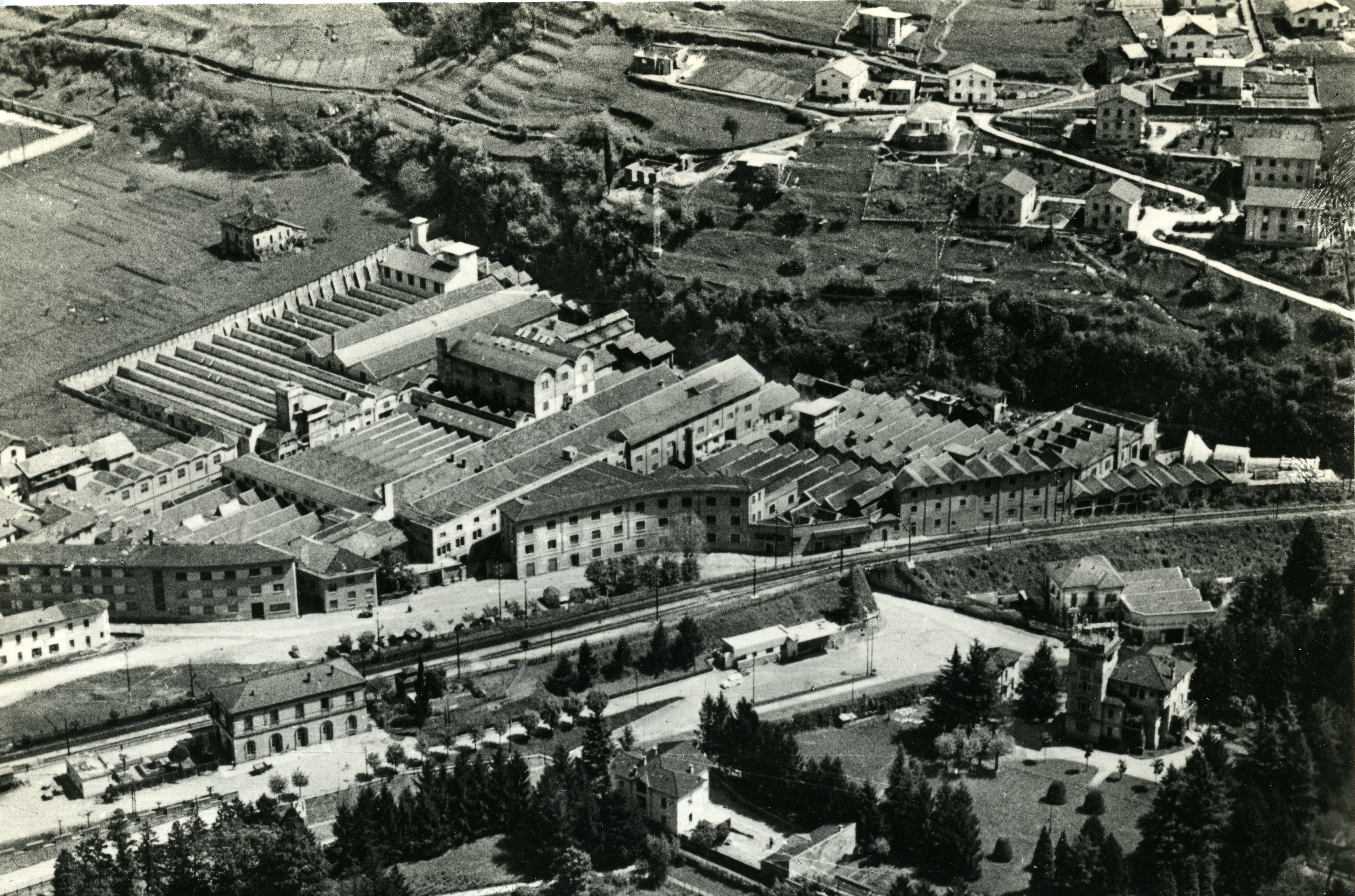 1950_Usine_01.jpg